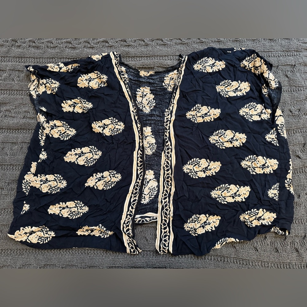 Floral Navy Blue & Cream Women's Kimono